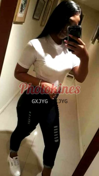 Scarlett, escort en Ate
