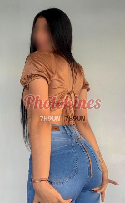 Xiomara, puta en Villa El Salvador