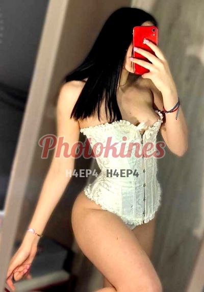 Mía, escort en Arequipa