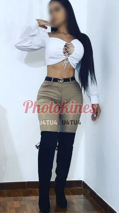 Ariana, puta en Surquillo