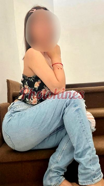 Sabrina 988100995, kine en Surco