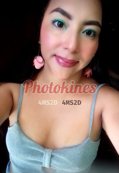 Ximena, mujer que hace videollamadas y sexting