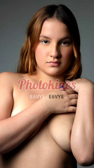 Natacha 923385858, Mujer que hace videollamadas y sexting