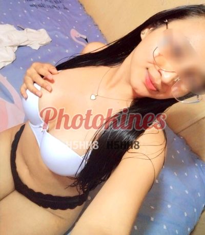 Sarely, mujer que hace videollamadas y sexting