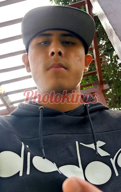 Escort, hombre en Ate
