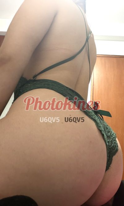 Mía Plaza, mujer que hace videollamadas y sexting