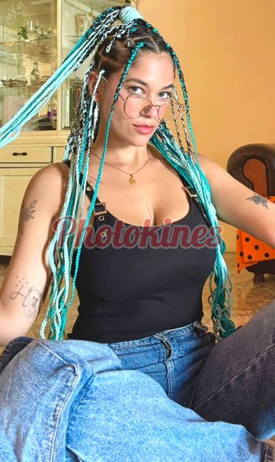 Laura 901121936, mujer que hace videollamadas y sexting