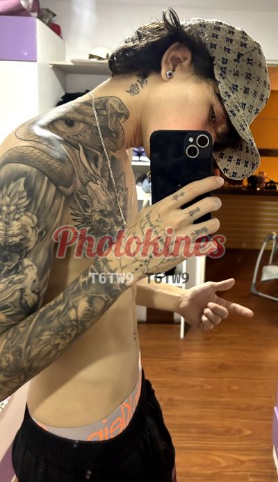 Gabriel 922042952, hombre que hace videollamadas y sexting