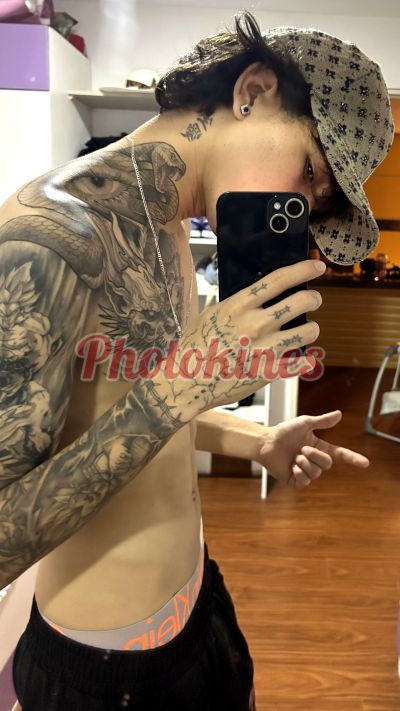 Gabriel 922042952, hombre que hace videollamadas y sexting