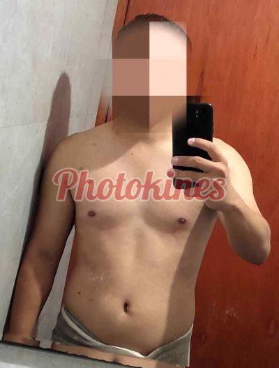 Alexander, hombre que hace videollamadas y sexting