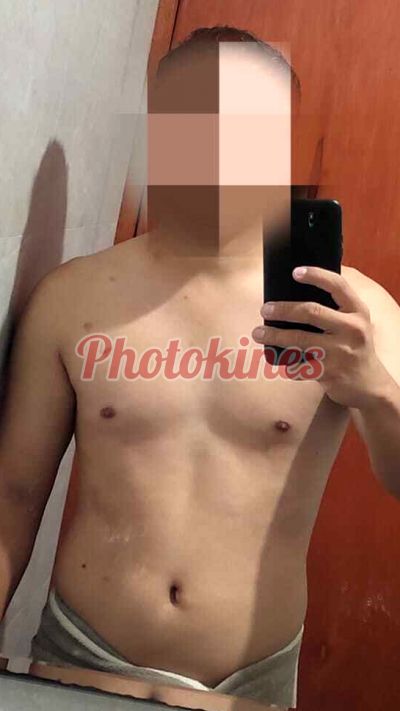Alexander, hombre que hace videollamadas y sexting