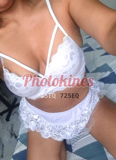 María, mujer que hace videollamadas y sexting