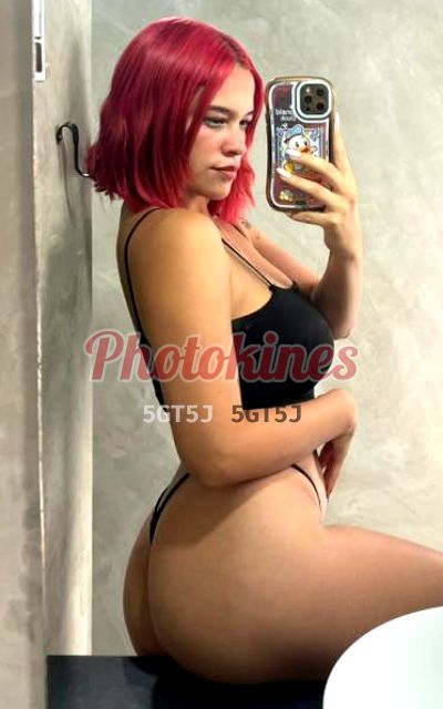 Laura, mujer que hace videollamadas y sexting