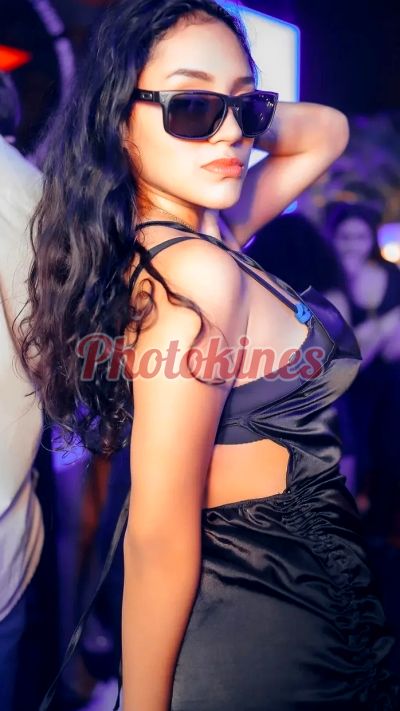 Kamile 926085403, mujer que hace videollamadas y sexting