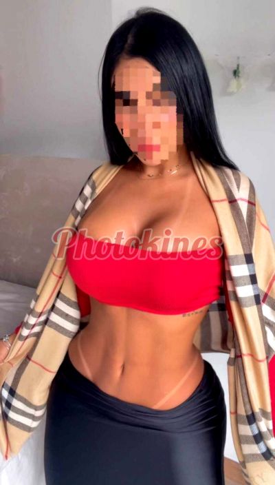 Thalía, puta en Comas